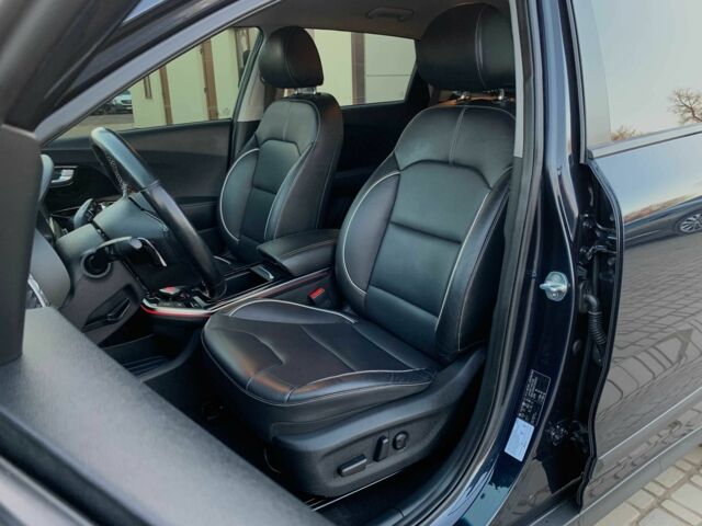 Синій Кіа Niro, об'ємом двигуна 0 л та пробігом 119 тис. км за 18455 $, фото 12 на Automoto.ua