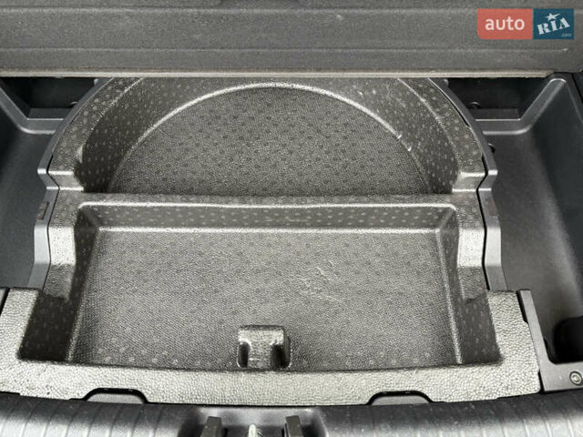 Синий Киа Niro, объемом двигателя 0 л и пробегом 115 тыс. км за 19900 $, фото 65 на Automoto.ua