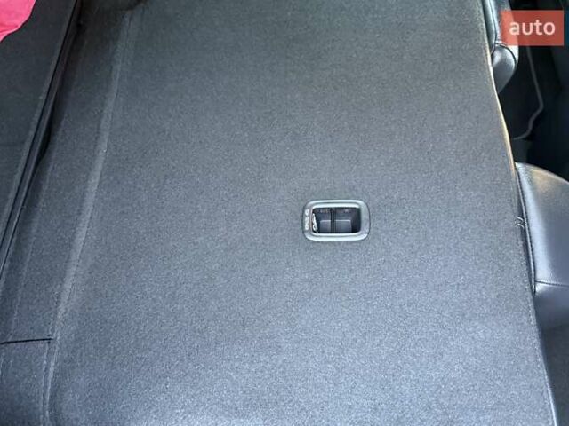 Синий Киа Niro, объемом двигателя 0 л и пробегом 138 тыс. км за 18350 $, фото 121 на Automoto.ua