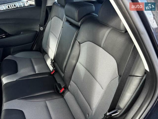 Синий Киа Niro, объемом двигателя 0 л и пробегом 76 тыс. км за 19999 $, фото 32 на Automoto.ua