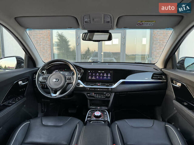 Синий Киа Niro, объемом двигателя 0 л и пробегом 130 тыс. км за 18900 $, фото 58 на Automoto.ua