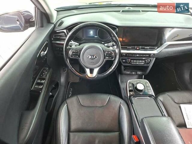 Синій Кіа Niro, об'ємом двигуна 0 л та пробігом 170 тис. км за 18300 $, фото 33 на Automoto.ua