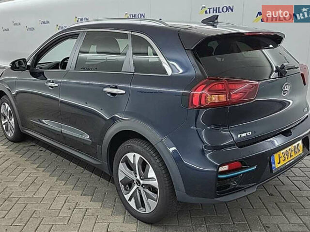 Киа Niro 2020 в Черкассах на Automoto.ua Синий Киа Niro, объемом двигателя 0 л и пробегом 137 тыс. км за 19190 $, фото 2 на Automoto.ua