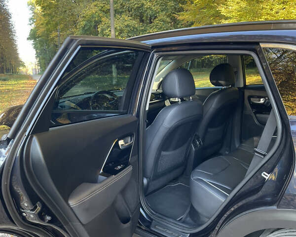 Синій Кіа Niro, об'ємом двигуна 0 л та пробігом 109 тис. км за 20578 $, фото 6 на Automoto.ua