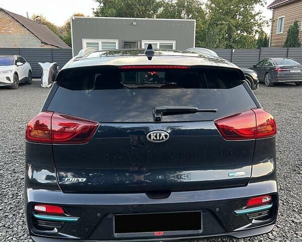 Киа Niro 2020 в Луцке на Automoto.ua Синий Киа Niro, объемом двигателя 0 л и пробегом 119 тыс. км за 19999 $, фото 3 на Automoto.ua