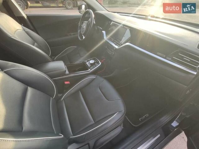 Синій Кіа Niro, об'ємом двигуна 0 л та пробігом 120 тис. км за 19890 $, фото 14 на Automoto.ua
