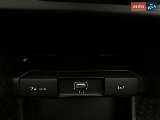 Синій Кіа Niro, об'ємом двигуна 0 л та пробігом 32 тис. км за 23900 $, фото 60 на Automoto.ua