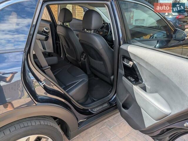 Киа Niro 2020 в Луцке на Automoto.ua Синий Киа Niro, объемом двигателя 0 л и пробегом 157 тыс. км за 19700 $, фото 43 на Automoto.ua