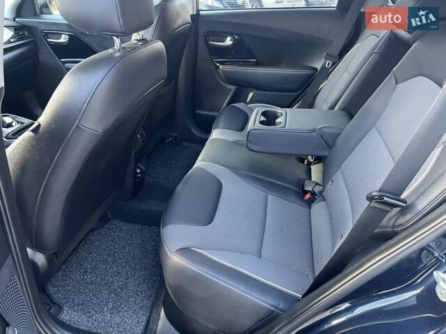 Синій Кіа Niro, об'ємом двигуна 0 л та пробігом 84 тис. км за 18500 $, фото 35 на Automoto.ua