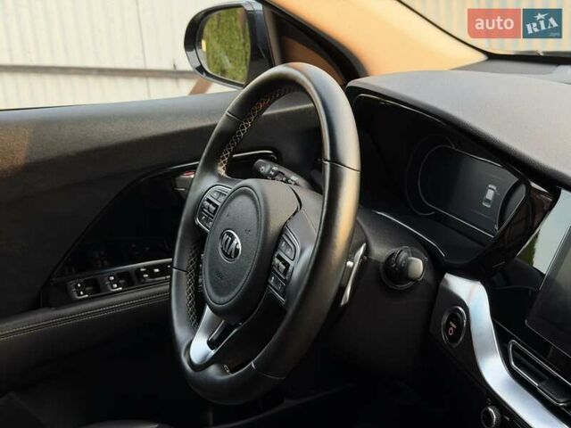 Синий Киа Niro, объемом двигателя 0 л и пробегом 129 тыс. км за 18800 $, фото 39 на Automoto.ua