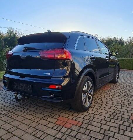 Синій Кіа Niro, об'ємом двигуна 0 л та пробігом 148 тис. км за 19346 $, фото 2 на Automoto.ua