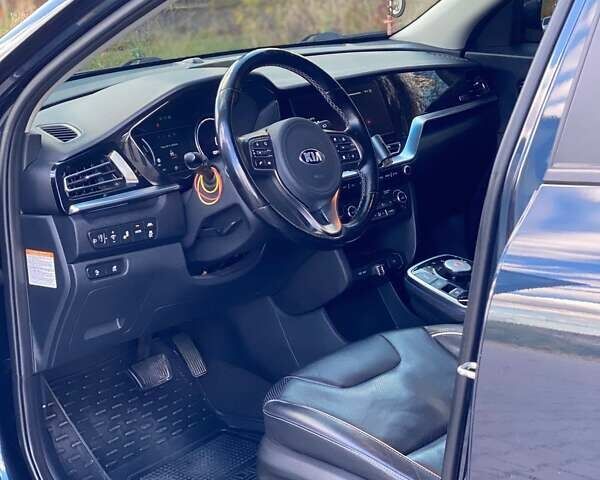 Синий Киа Niro, объемом двигателя 0 л и пробегом 130 тыс. км за 18888 $, фото 10 на Automoto.ua