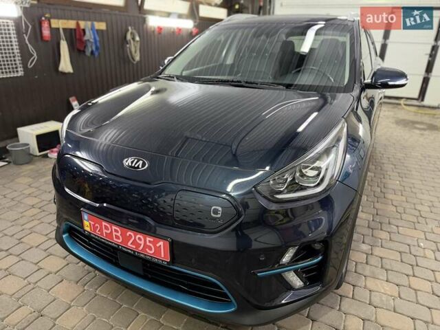 Синій Кіа Niro, об'ємом двигуна 0 л та пробігом 144 тис. км за 18799 $, фото 2 на Automoto.ua