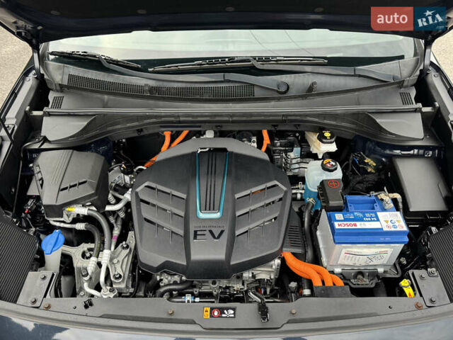 Синий Киа Niro, объемом двигателя 0 л и пробегом 156 тыс. км за 18800 $, фото 28 на Automoto.ua