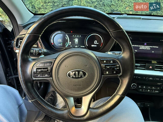 Синий Киа Niro, объемом двигателя 0 л и пробегом 131 тыс. км за 17999 $, фото 24 на Automoto.ua