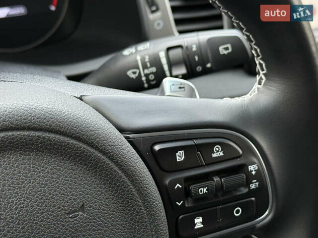 Синій Кіа Niro, об'ємом двигуна 0 л та пробігом 92 тис. км за 16970 $, фото 108 на Automoto.ua