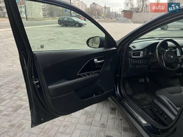 Синий Киа Niro, объемом двигателя 0 л и пробегом 89 тыс. км за 17500 $, фото 39 на Automoto.ua