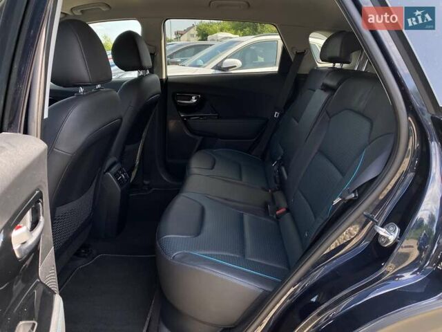 Синій Кіа Niro, об'ємом двигуна 0 л та пробігом 75 тис. км за 23900 $, фото 58 на Automoto.ua