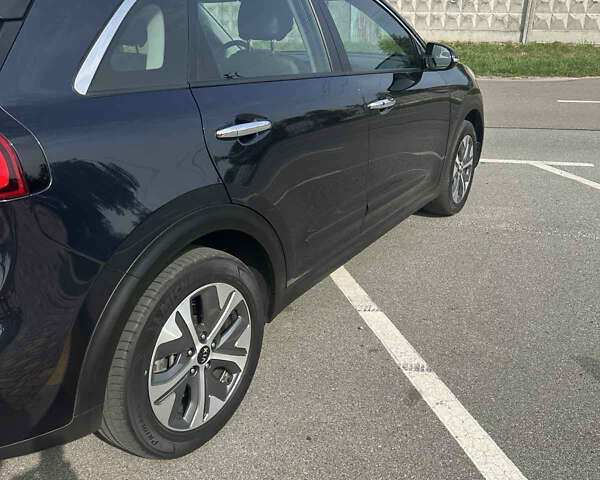 Синий Киа Niro, объемом двигателя 0 л и пробегом 155 тыс. км за 18500 $, фото 6 на Automoto.ua