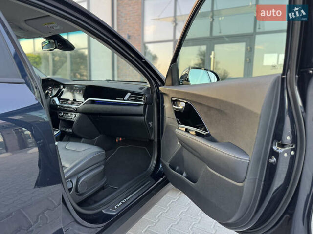 Синий Киа Niro, объемом двигателя 0 л и пробегом 130 тыс. км за 18900 $, фото 60 на Automoto.ua