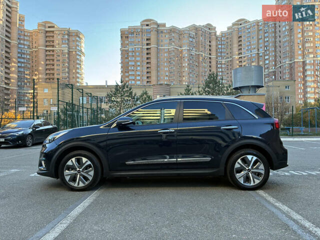Киа Niro 2020 в Киеве на Automoto.ua Синий Киа Niro, объемом двигателя 0 л и пробегом 131 тыс. км за 17999 $, фото 8 на Automoto.ua