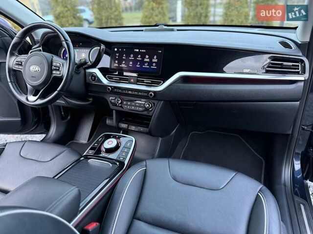 Синій Кіа Niro, об'ємом двигуна 0 л та пробігом 81 тис. км за 19350 $, фото 88 на Automoto.ua