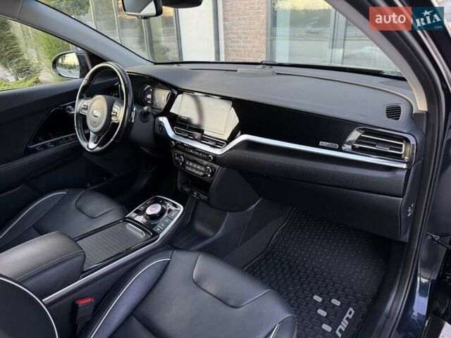 Синий Киа Niro, объемом двигателя 0 л и пробегом 90 тыс. км за 20800 $, фото 55 на Automoto.ua