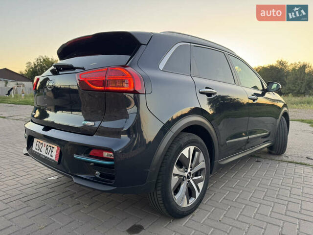 Синий Киа Niro, объемом двигателя 0 л и пробегом 123 тыс. км за 18900 $, фото 10 на Automoto.ua
