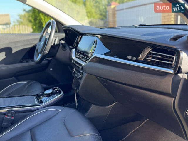 Синий Киа Niro, объемом двигателя 0 л и пробегом 123 тыс. км за 18900 $, фото 21 на Automoto.ua