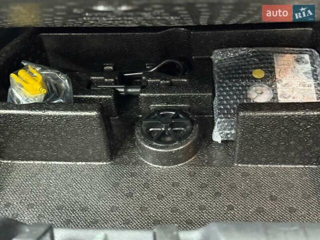 Синій Кіа Niro, об'ємом двигуна 0 л та пробігом 90 тис. км за 19989 $, фото 37 на Automoto.ua