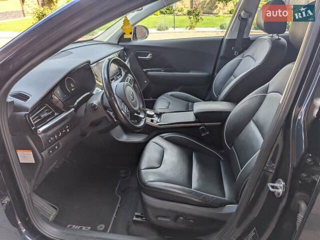 Киа Niro 2020 в Луцке на Automoto.ua Синий Киа Niro, объемом двигателя 0 л и пробегом 157 тыс. км за 19700 $, фото 22 на Automoto.ua