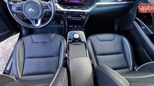 Киа Niro 2020 в Городке на Automoto.ua Синий Киа Niro, объемом двигателя 0 л и пробегом 135 тыс. км за 19856 $, фото 47 на Automoto.ua