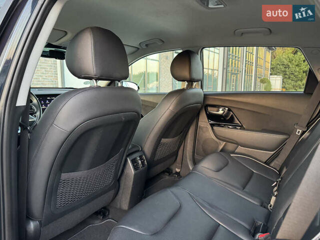 Синий Киа Niro, объемом двигателя 0 л и пробегом 130 тыс. км за 18900 $, фото 73 на Automoto.ua