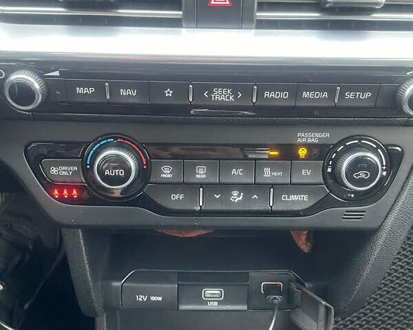 Синий Киа Niro, объемом двигателя 0 л и пробегом 155 тыс. км за 18500 $, фото 23 на Automoto.ua