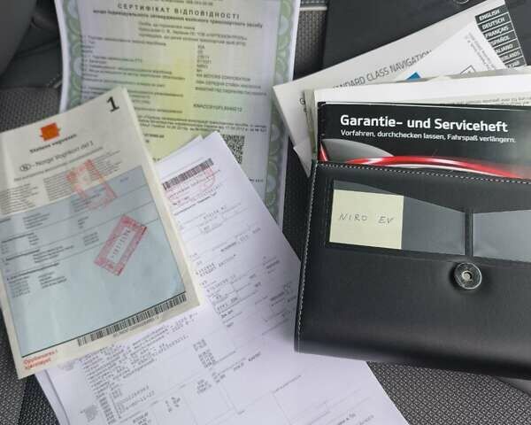 Синій Кіа Niro, об'ємом двигуна 0 л та пробігом 150 тис. км за 18000 $, фото 62 на Automoto.ua