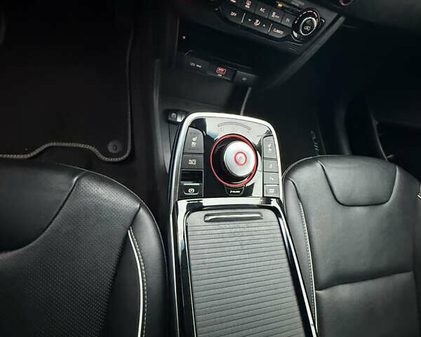 Синій Кіа Niro, об'ємом двигуна 0 л та пробігом 158 тис. км за 18600 $, фото 23 на Automoto.ua