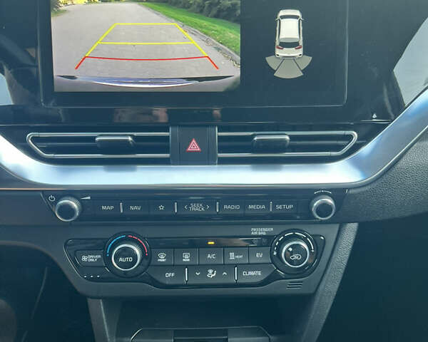 Синій Кіа Niro, об'ємом двигуна 0 л та пробігом 112 тис. км за 19500 $, фото 65 на Automoto.ua