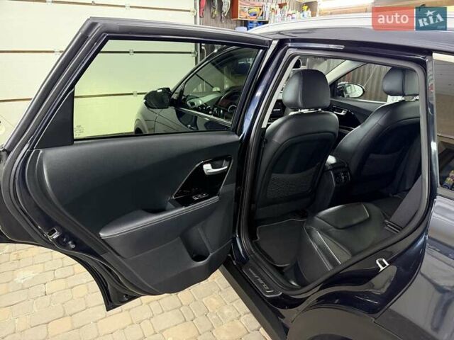 Синій Кіа Niro, об'ємом двигуна 0 л та пробігом 144 тис. км за 18799 $, фото 39 на Automoto.ua