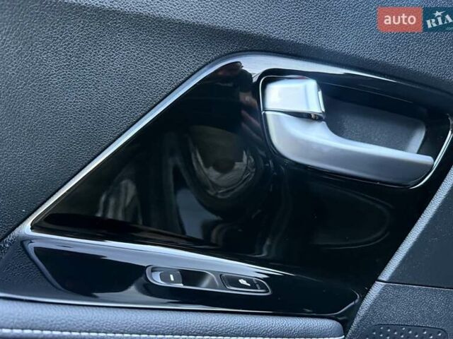 Синий Киа Niro, объемом двигателя 0 л и пробегом 138 тыс. км за 18350 $, фото 99 на Automoto.ua