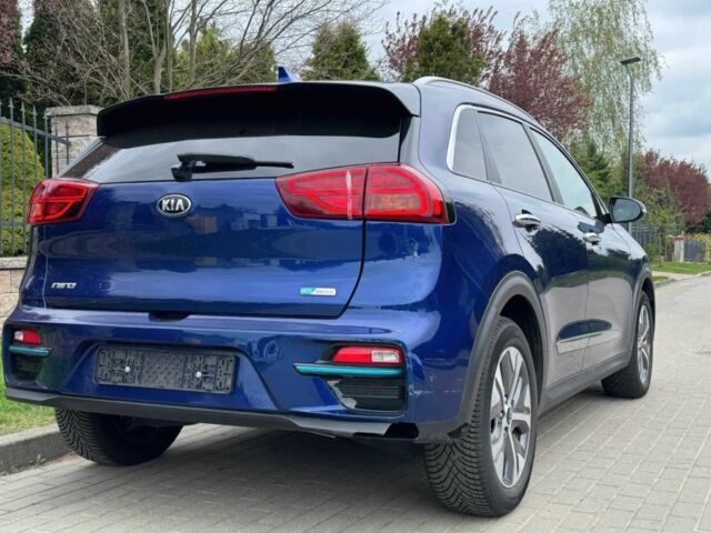 Синій Кіа Niro, об'ємом двигуна 0 л та пробігом 56 тис. км за 16000 $, фото 5 на Automoto.ua