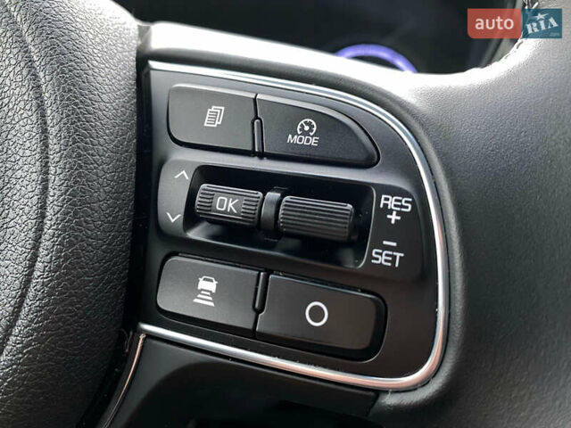 Синій Кіа Niro, об'ємом двигуна 0 л та пробігом 138 тис. км за 21200 $, фото 10 на Automoto.ua