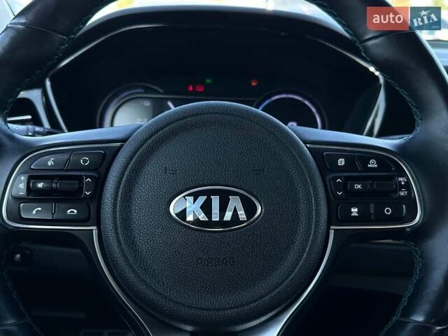 Синий Киа Niro, объемом двигателя 0 л и пробегом 58 тыс. км за 22900 $, фото 42 на Automoto.ua
