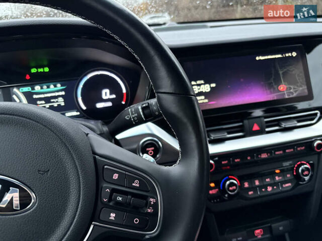Синий Киа Niro, объемом двигателя 0 л и пробегом 125 тыс. км за 19600 $, фото 48 на Automoto.ua