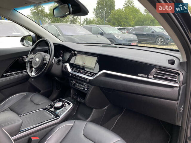 Синий Киа Niro, объемом двигателя 0 л и пробегом 119 тыс. км за 20800 $, фото 91 на Automoto.ua