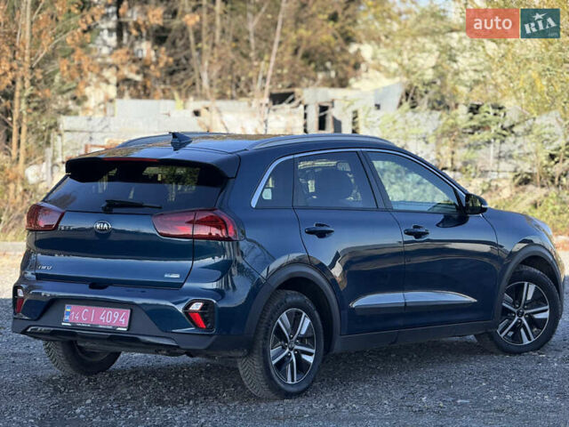 Синій Кіа Niro, об'ємом двигуна 1.58 л та пробігом 76 тис. км за 21300 $, фото 5 на Automoto.ua
