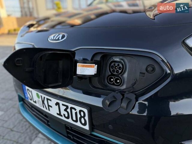 Синий Киа Niro, объемом двигателя 0 л и пробегом 78 тыс. км за 20950 $, фото 119 на Automoto.ua