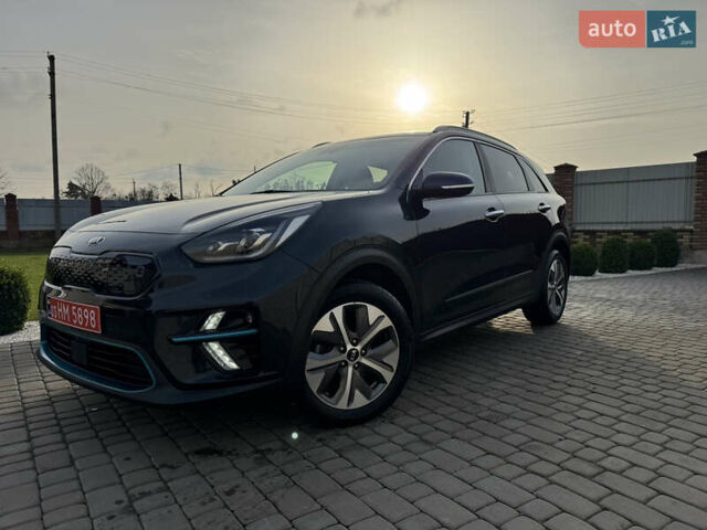 Синий Киа Niro, объемом двигателя 0 л и пробегом 156 тыс. км за 18900 $, фото 3 на Automoto.ua