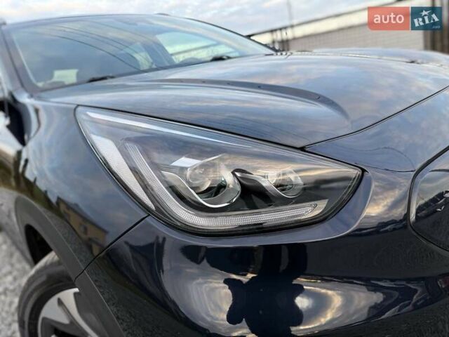 Синій Кіа Niro, об'ємом двигуна 0 л та пробігом 81 тис. км за 19350 $, фото 9 на Automoto.ua
