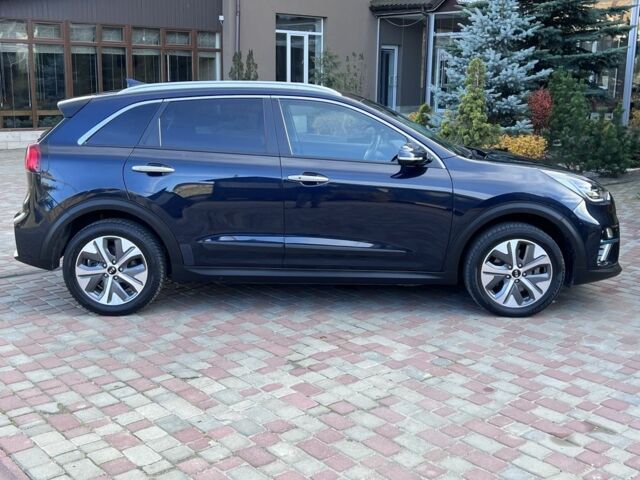 Синий Киа Niro, объемом двигателя 0 л и пробегом 112 тыс. км за 485 $, фото 8 на Automoto.ua