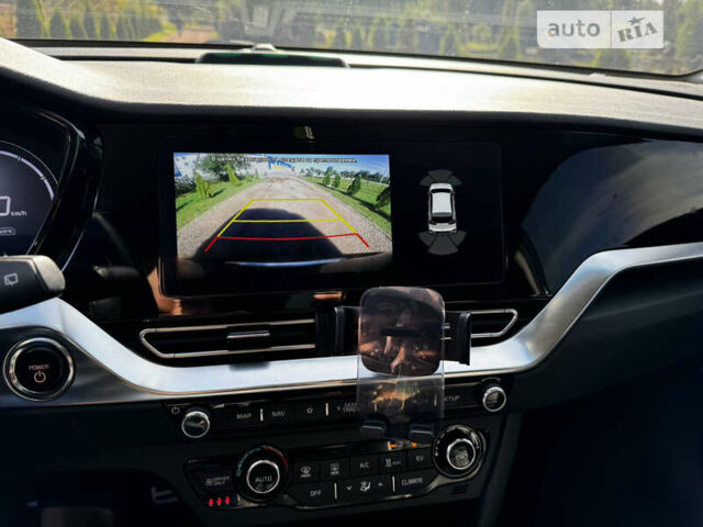 Синій Кіа Niro, об'ємом двигуна 0 л та пробігом 81 тис. км за 19699 $, фото 30 на Automoto.ua